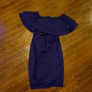 La clef blue off the shoulder maternity dress.